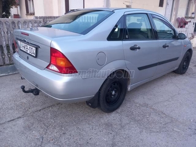 FORD FOCUS 1.6 Ghia