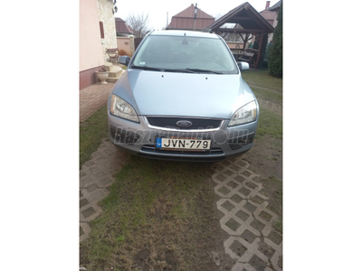 FORD FOCUS 1.6 Ghia