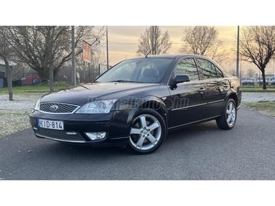 FORD MONDEO 2.0 TDCi Titanium Végig vezetett szervizköny! Sok extra!