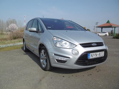 FORD S-MAX 2.0 TDCi Titanium Navi.Ülésfűtés.Szervizkönyv