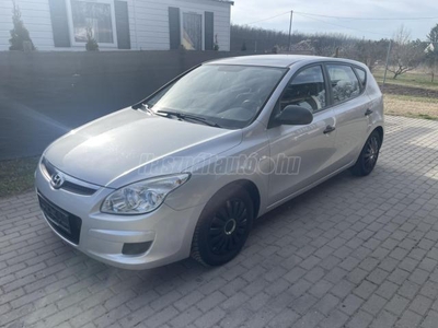 HYUNDAI I30 1.4 DOHC Comfort EURO2008 132ezer Km Szervízkönyv