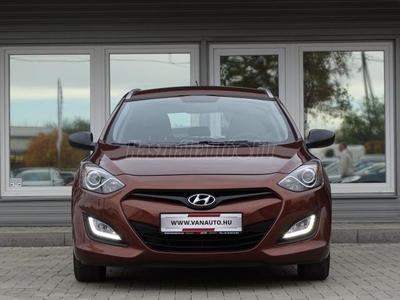 HYUNDAI I30 CW 1.4i Comfort KLÍMA-SÉRÜLÉSMENTES-SZERVÍZKÖNYV-108eKM