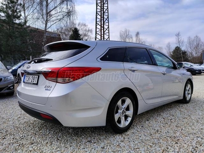 HYUNDAI I40 1.7 CRDi LP Premium KAMERA. ELSŐ-HÁTSÓ ÜLÉSF. KORMÁNYF. NAVI. ALU. KEYLESS-GO. RADAR