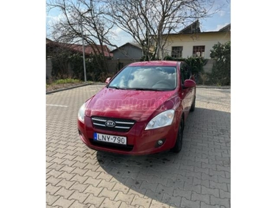 KIA CEE'D 1.6 CRDi EX