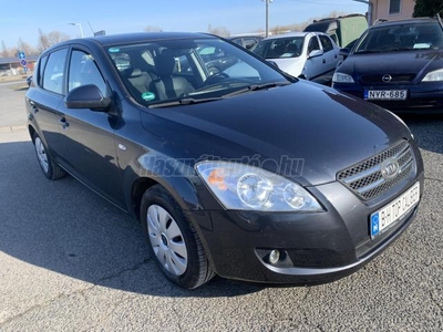 KIA CEE'D 1.6 EX félbőr.napfénytető.1.6 i!!