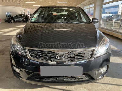 KIA CEE'D 1.6 TX EURO5 //69.000 KM//TÉLI-NYÁRI KERÉKSZETT//EREDETI GYÁRI FÉNYEZÉS//