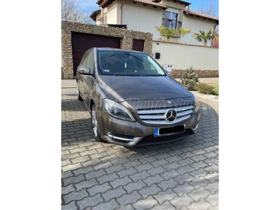 MERCEDES-BENZ B 180 BlueEFFICIENCY Fixxx Ár!! Bi-Xenon