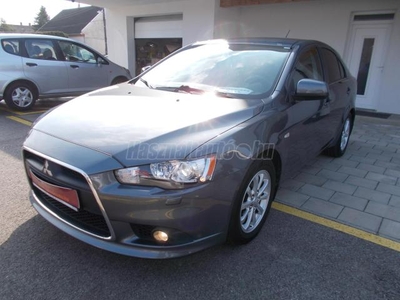 MITSUBISHI LANCER Sportback 1.6 Invite Szervizelt. megkímélt állapot!