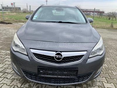 OPEL ASTRA J 1.4 Enjoy