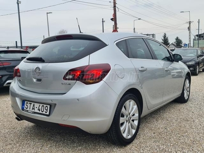 OPEL ASTRA J 1.4 T Cosmo 140LE-Bi-Xenon-Ülés+korm.fűtés-Tempomat-T.radar-17es alu-EU5