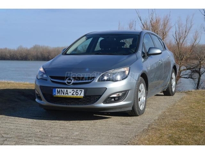 OPEL ASTRA J 1.6 Enjoy Magyaro-i