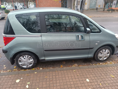 PEUGEOT 1007 1.4 HDi Trendy