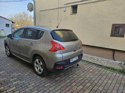 PEUGEOT 3008 2.0 HDi Premium