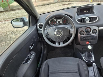 RENAULT CLIO 1.2 16V Carminat TomTom Navi Klíma El.ablak El.tükör