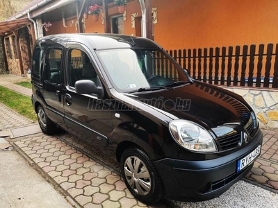 RENAULT KANGOO 1.2 16V Voyage GYÁRI FÉNYEZÉS! KLÍMÁS! DUPLA TOLÓAJTÓS! FRISS MŰSZAKI! TÉLI-NYÁRI KEREKEK!