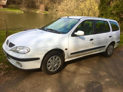 RENAULT MEGANE 1.4 16V Alize