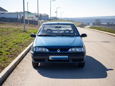 RENAULT R 19 Chamade 1.4 TS Új akksi. Friss olajcsere. Friss (2 év) műszaki. Kiváló állapot! 157.000 km!