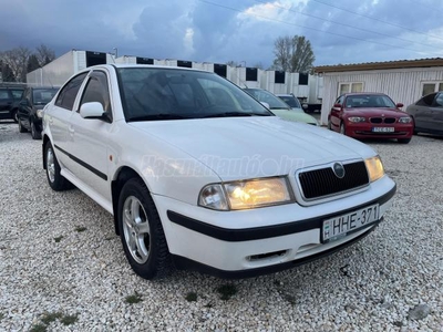 SKODA OCTAVIA 1.6 Ambiente