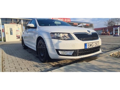 SKODA OCTAVIA 1.6 CR TDI Elegance DSG Friss szervizzel és műszakival! Megkímélt. Valós km. uj turbó. Uj intercooler