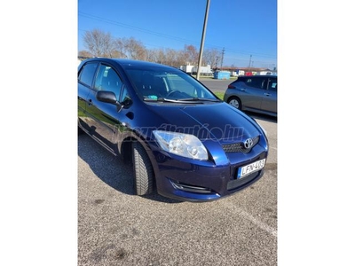 TOYOTA AURIS 1.4