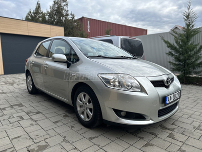 TOYOTA AURIS 1.4 Luna