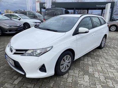 TOYOTA AURIS Touring Sports 1.6 Style 2.Tulajdonostól-Magyarországi autó-Toyotában szervizelt-Tolató Kamera