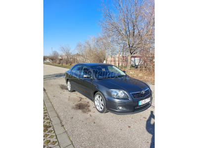 TOYOTA AVENSIS 2.0 Sol Executive