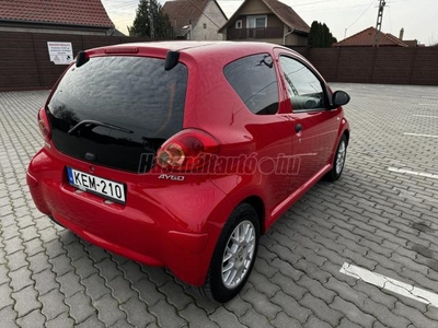 TOYOTA AYGO 1.0