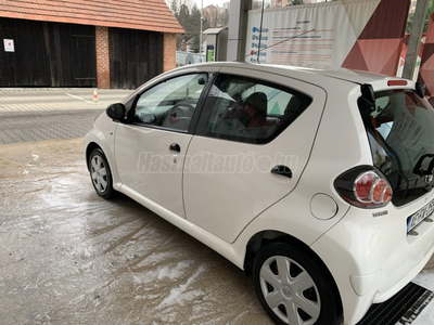 TOYOTA AYGO 1.0