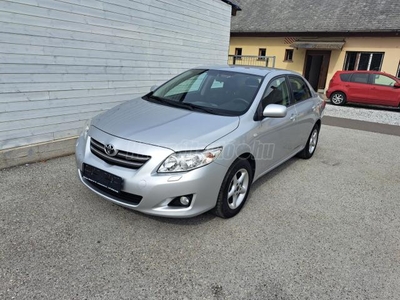 TOYOTA COROLLA Sedan 1.6 Executive