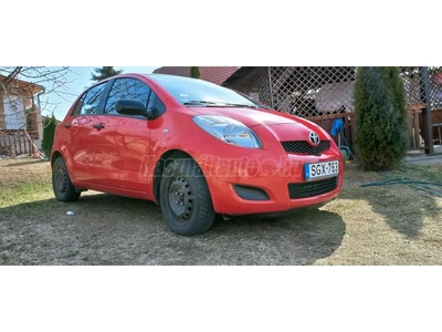 TOYOTA YARIS 1.0 998 Ice