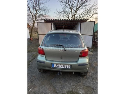 TOYOTA YARIS 1.0 Sol