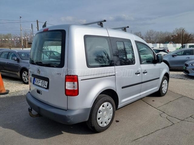 VOLKSWAGEN CADDY LIFE 5 SZEMÉLYES-MAGYARORSZÁGI-DUPLA TOLÓAJTÓ-SÉRÜLÉS MENTES