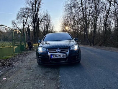 VOLKSWAGEN GOLF V 2.0 PD TDI GT Sport DPF R-Line- Bőr- Állófűtés