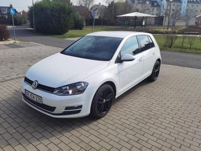 VOLKSWAGEN GOLF VII 1.2 TSI BMT Trendline SZERVÍZKÖNYV