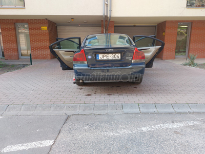 VOLVO S60 2.4 D [D5]