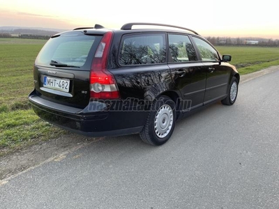 VOLVO V50 1.6 D Momentum