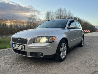 VOLVO V50 2.0 D Summum