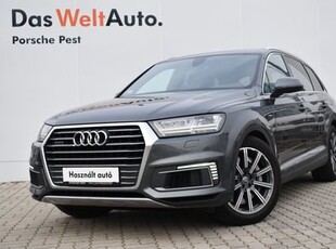 Audi Q7
3.0 TDI e-tron quattro tiptronic