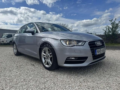 AUDI A3 Sportback 1.6 TDI Sport MAGYARORSZÁGI VEZETETT SZERVIZKÖNYV!! SPOTBACK