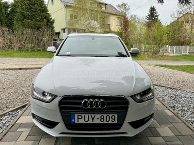 AUDI A4 Avant 2.0 TDI clean diesel S-line Digit.Klíma/Ülésfűtés/Panorámatető/Szervizkönyv // 136.000 km //