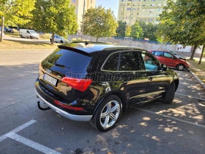 AUDI Q5 3.0 TDI DPF quattro S-tronic