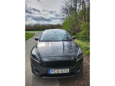 FORD FOCUS 1.5 EcoBoost ST-Line