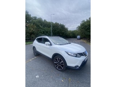 NISSAN QASHQAI 1.2 DIG-T Tekna