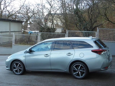 TOYOTA AURIS Touring Sports 1.2T Executive SZERVIZKÖNYV-NAVIGÁCIÓ-ÜLÉSFŰTÉS-TEMPOMAT-DIGITÁLIS KLÍMA-TOLATÓKAMERA-1-TULAJ