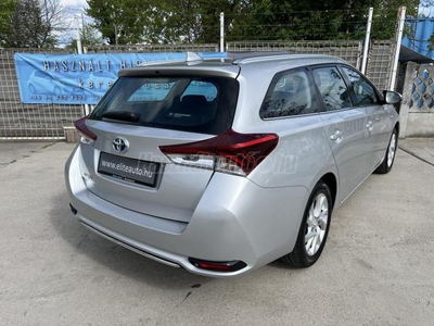 TOYOTA AURIS Touring Sports 1.8 HSD Live TSS (Automata) 2018 - kamera - navi - ülésfűtés - vezetést támogató rendszerek