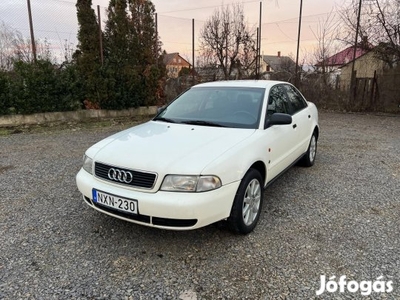 AUDI A4 1.8 (Automata) Digit klímás