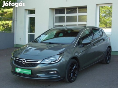 Opel Astra K 1.4 T Dynamic Szervizkönyv-Kétzóná...