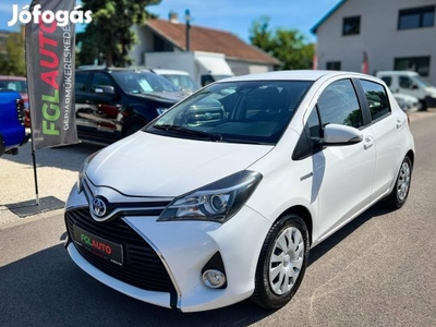 Toyota Yaris 1.5 HSD Live (Automata)