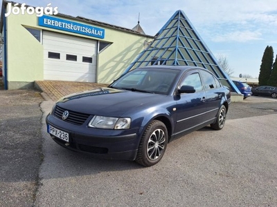 Volkswagen Passat 1.6 Comfortline Kitűnő Állapo...